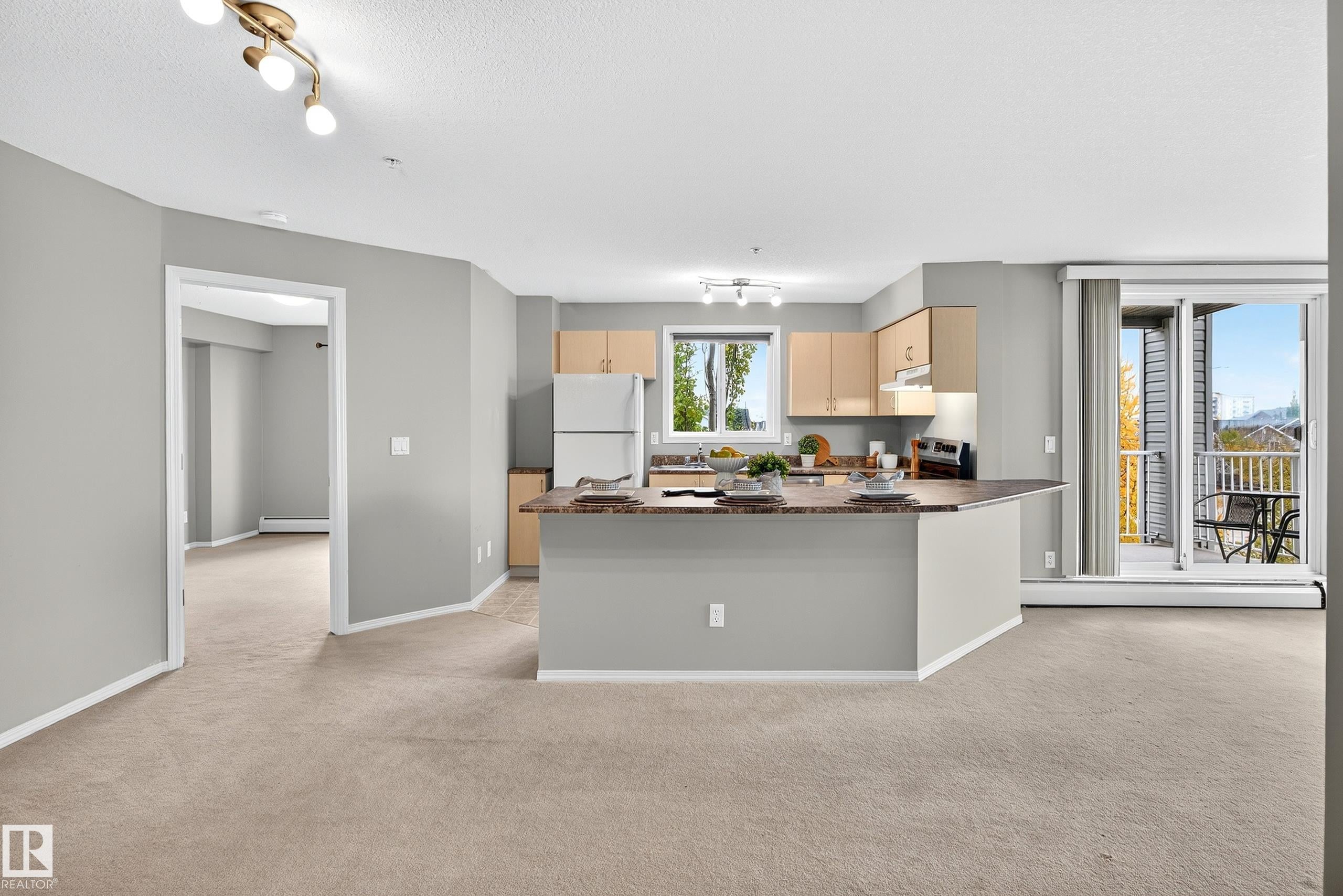 #401 40 SUMMERWOOD BV