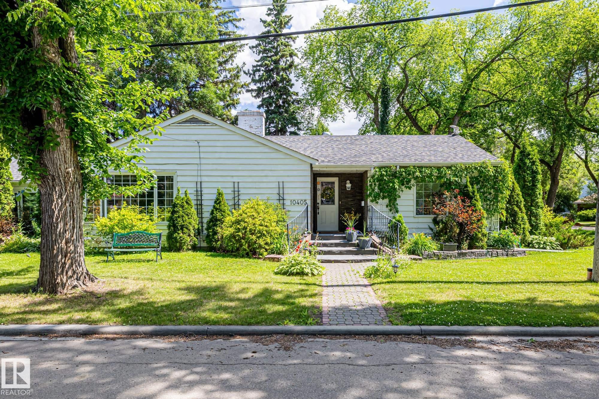 10405 GLENORA CR NW