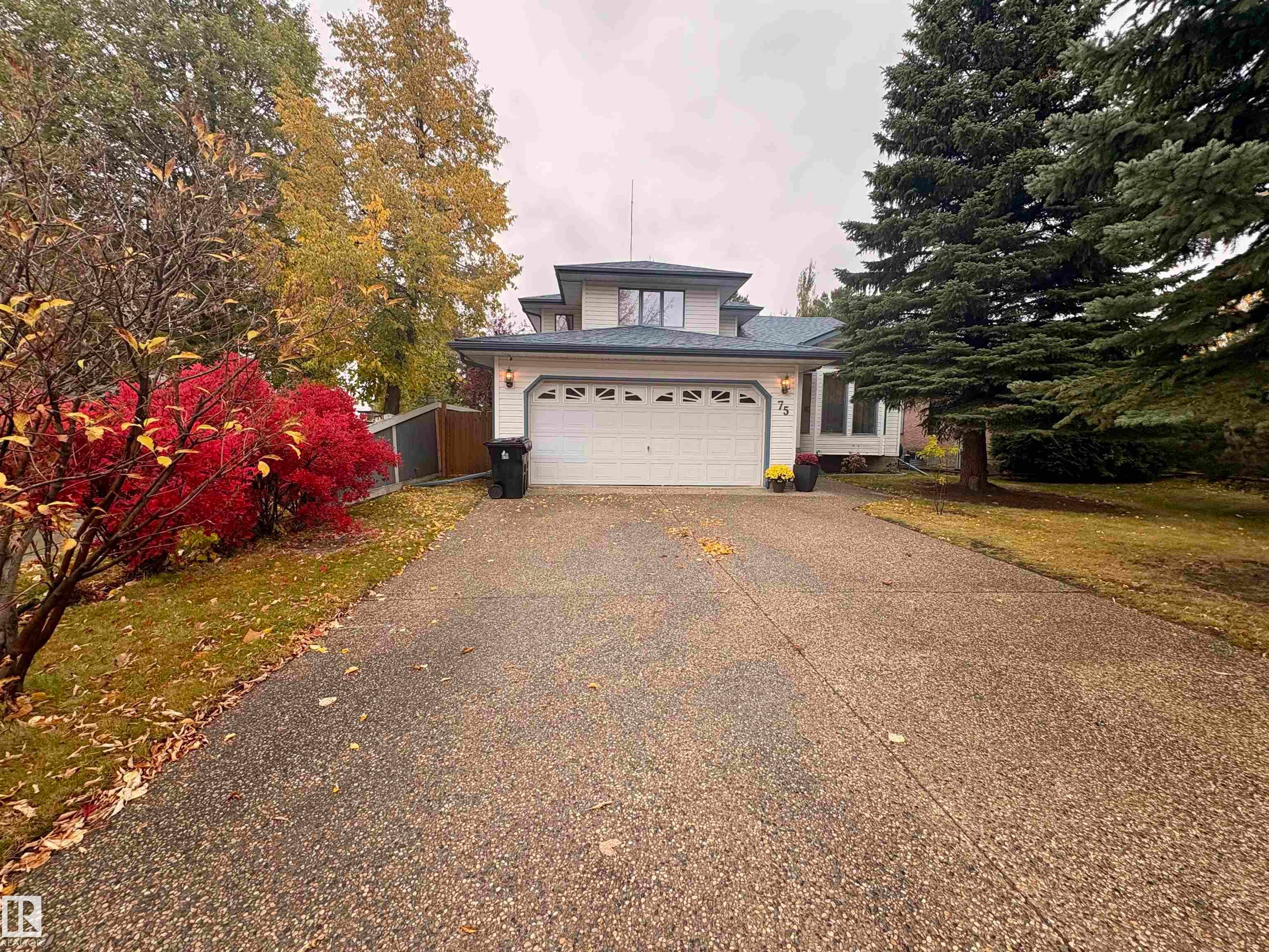 75 WOODSIDE CR