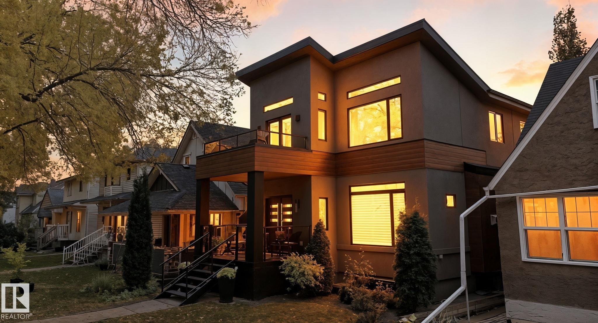 11121 81 AV NW
