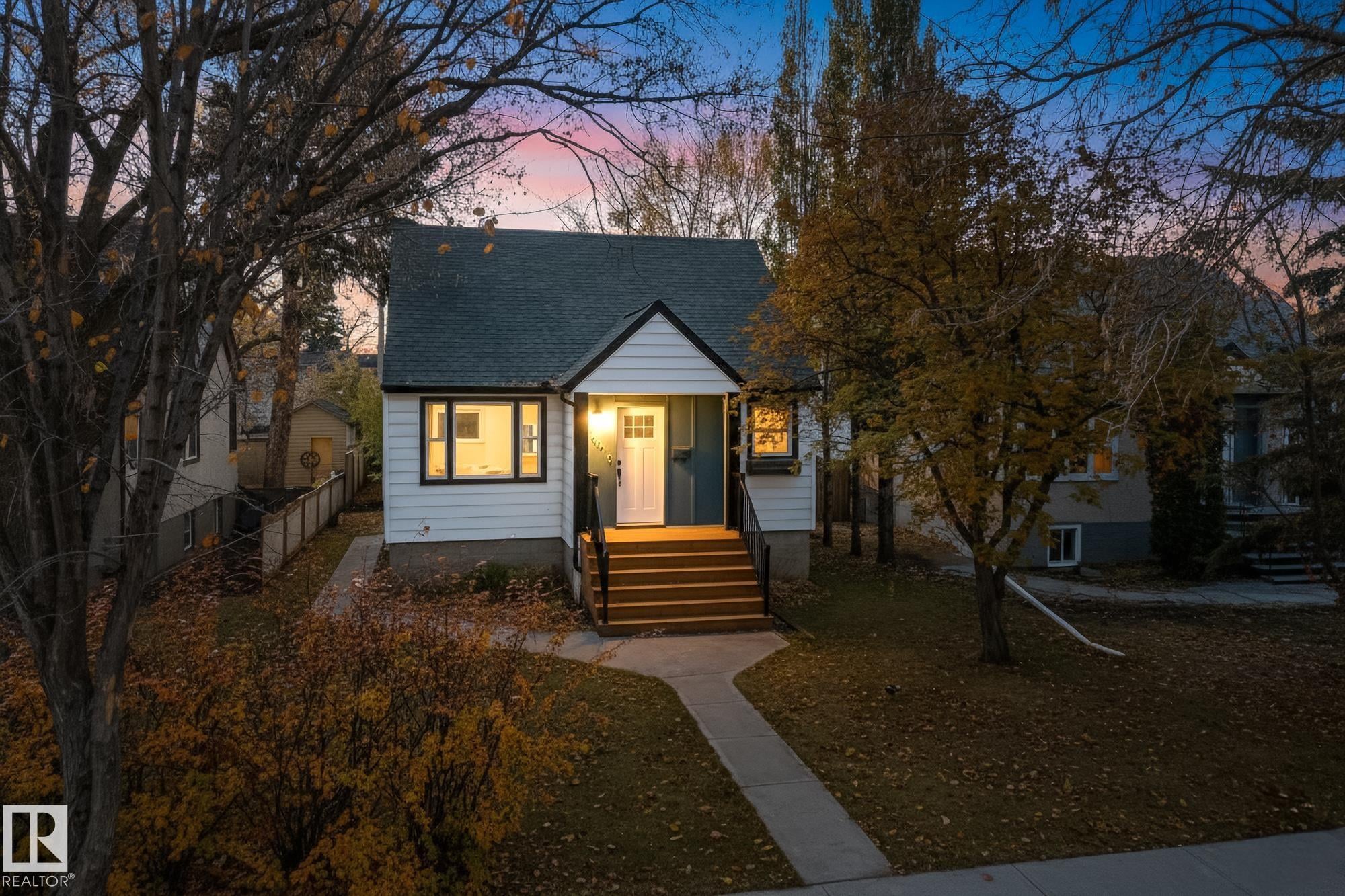 10915 67 AV NW