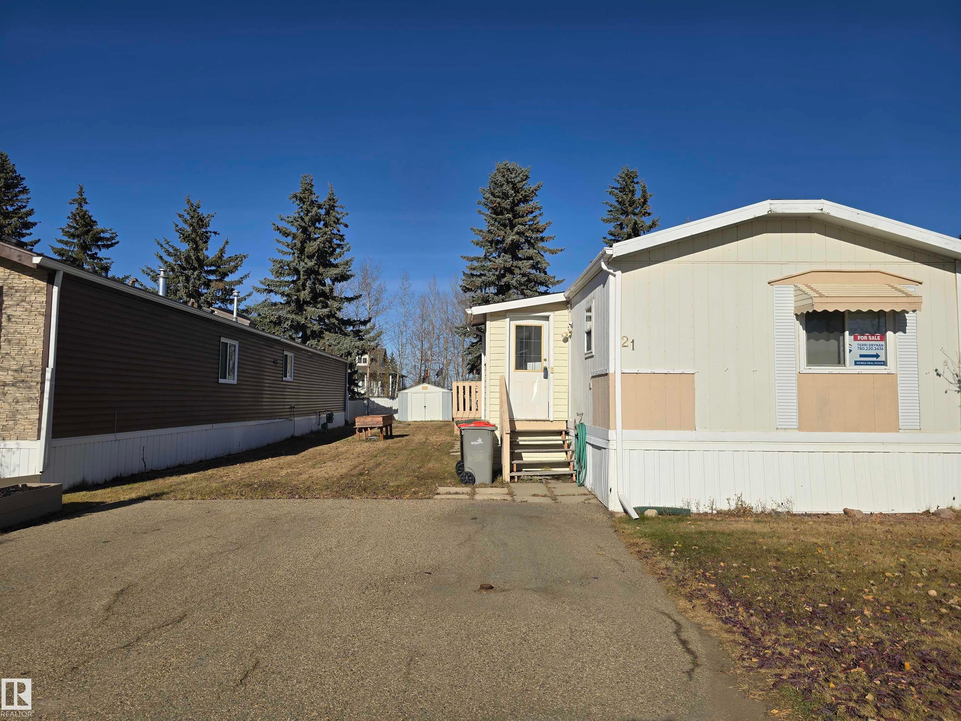 21 4819 51 AV