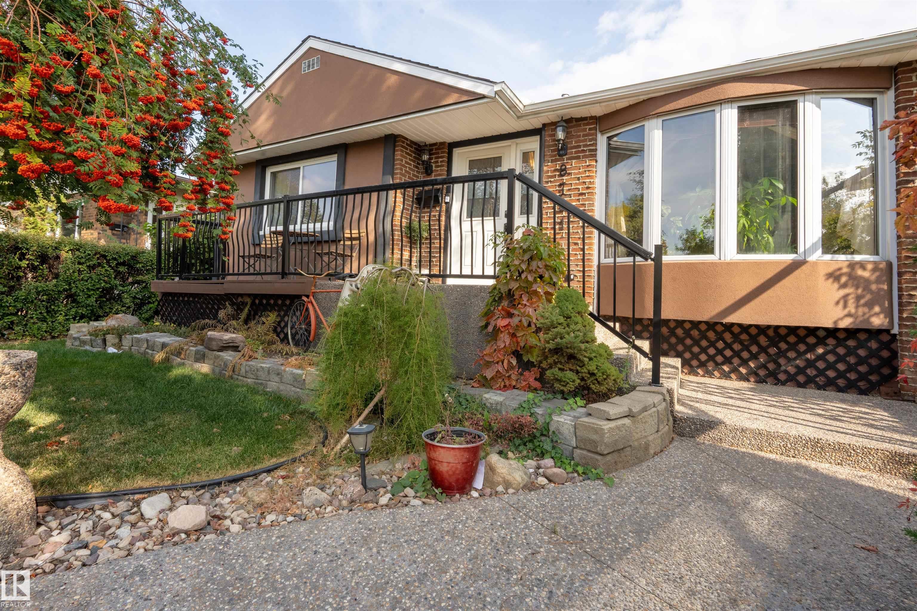 8721 152 ST NW