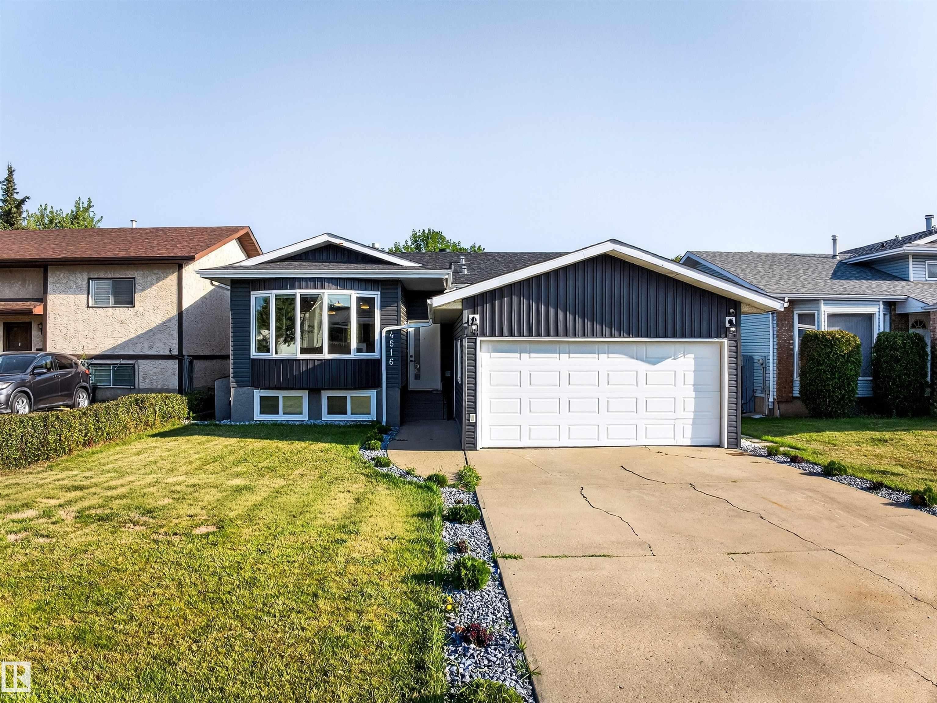 4516 27 AV NW