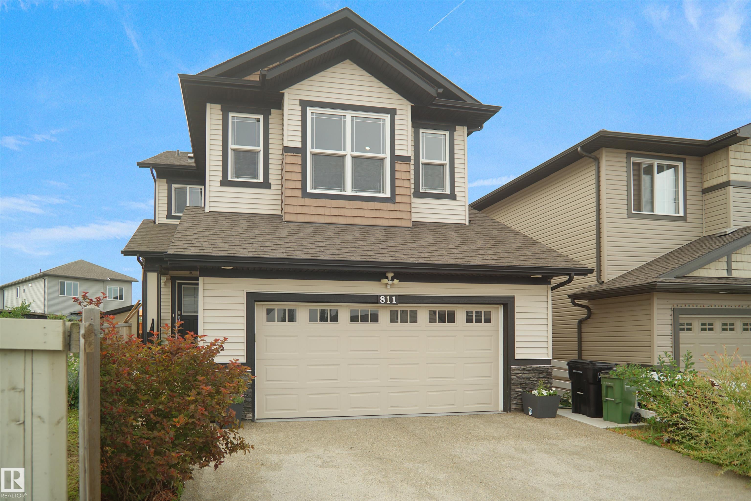 811 35 AV NW