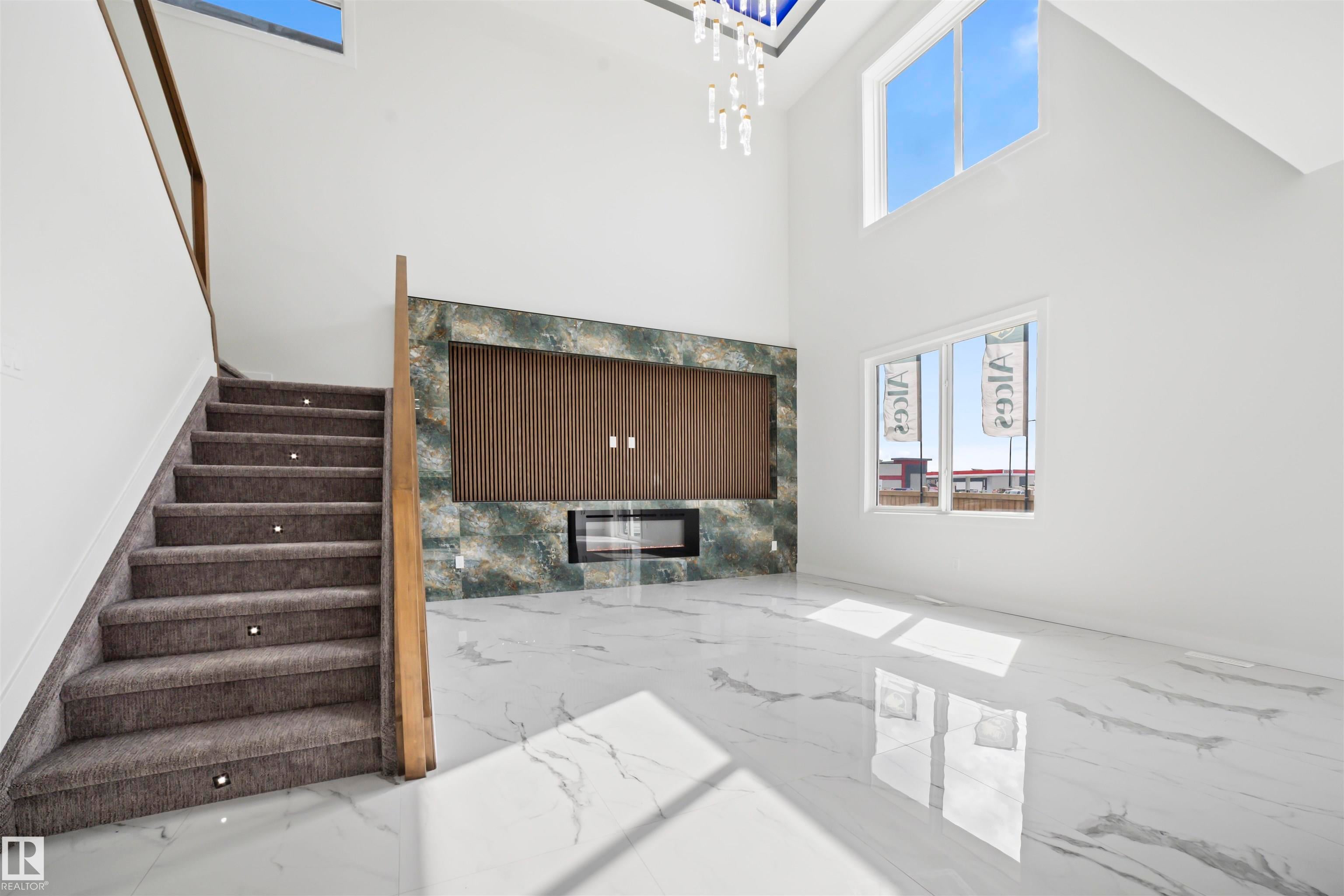 216 33 ST SW