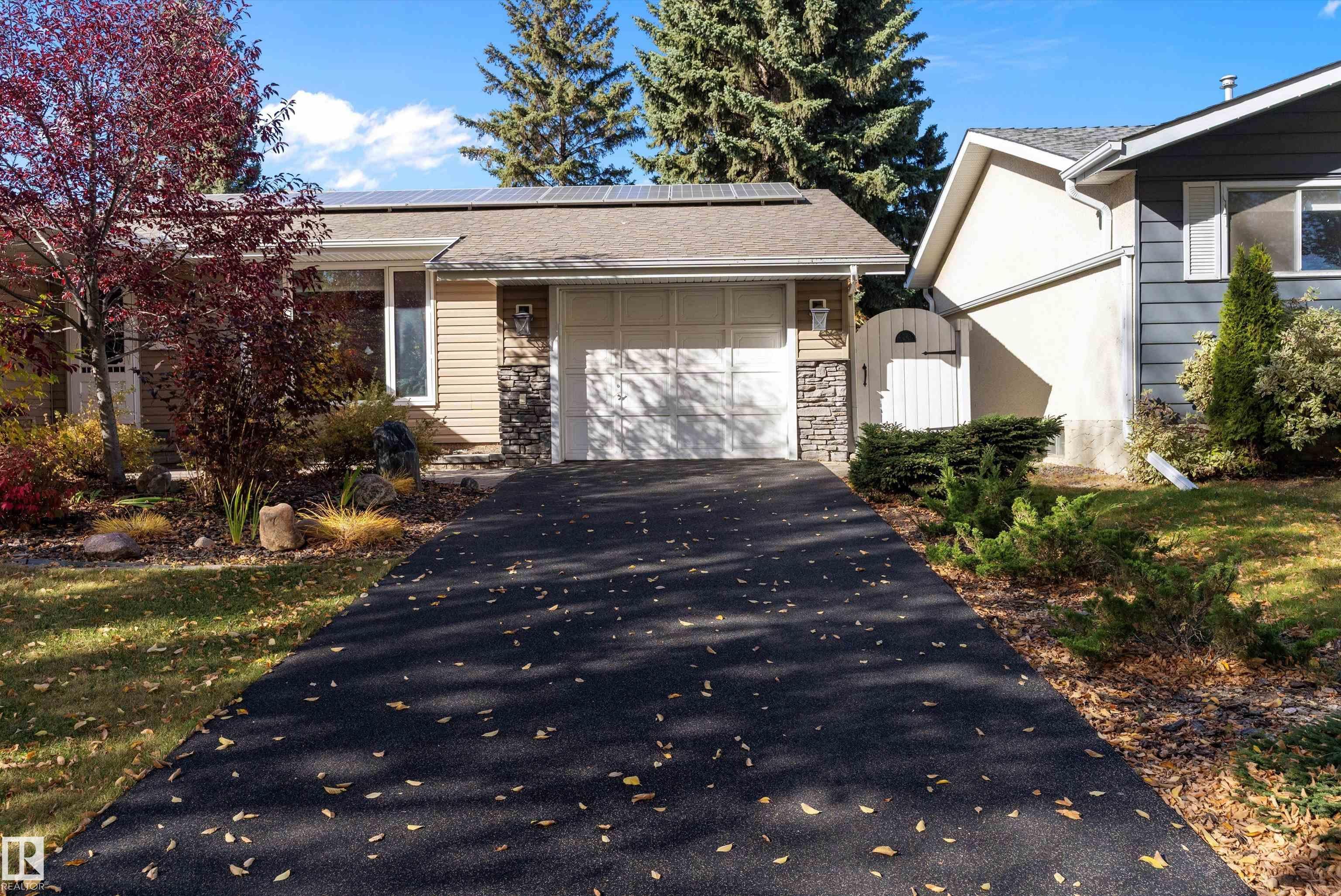 8 FARMSTEAD AV